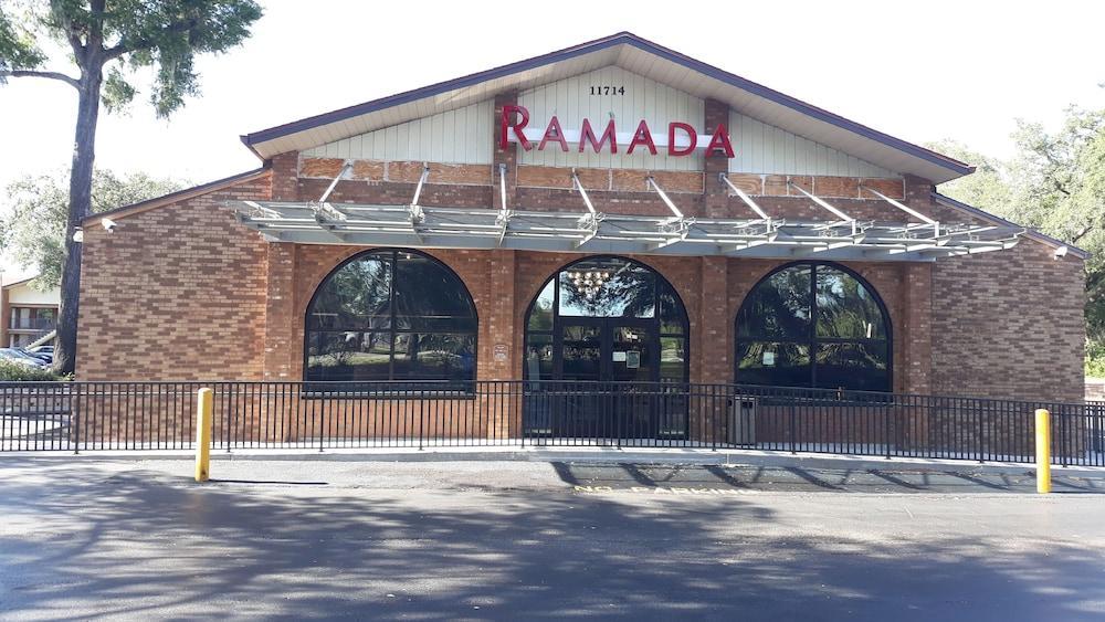 Ramada By Wyndham Temple Terrace/Tampa North Hotell Eksteriør bilde