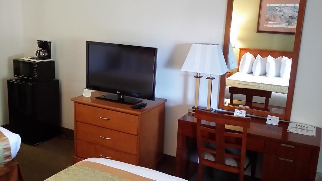 Ramada By Wyndham Temple Terrace/Tampa North Hotell Rom bilde