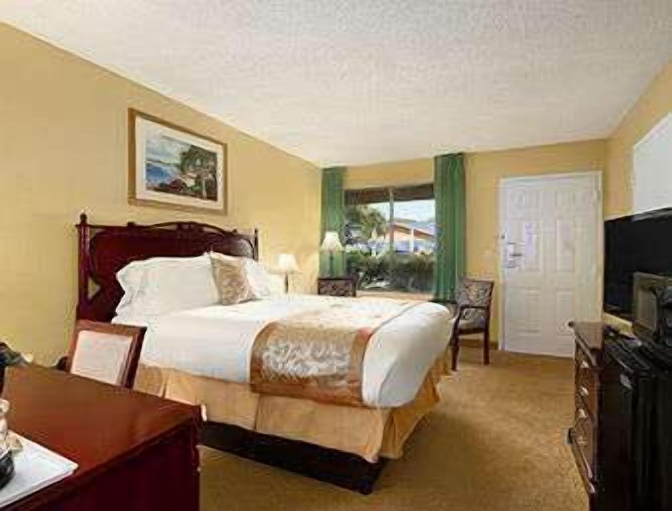 Ramada By Wyndham Temple Terrace/Tampa North Hotell Eksteriør bilde
