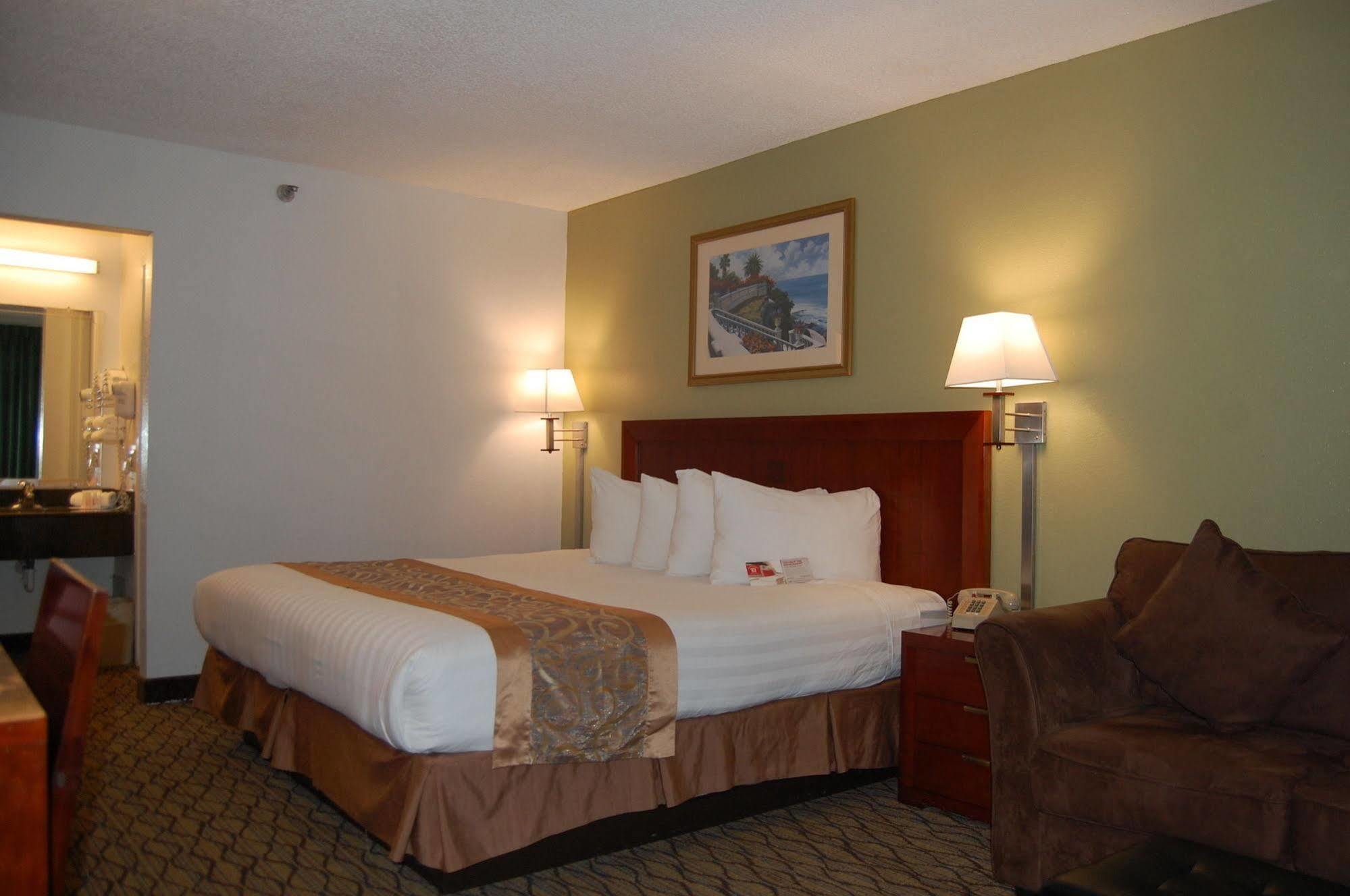 Ramada By Wyndham Temple Terrace/Tampa North Hotell Eksteriør bilde