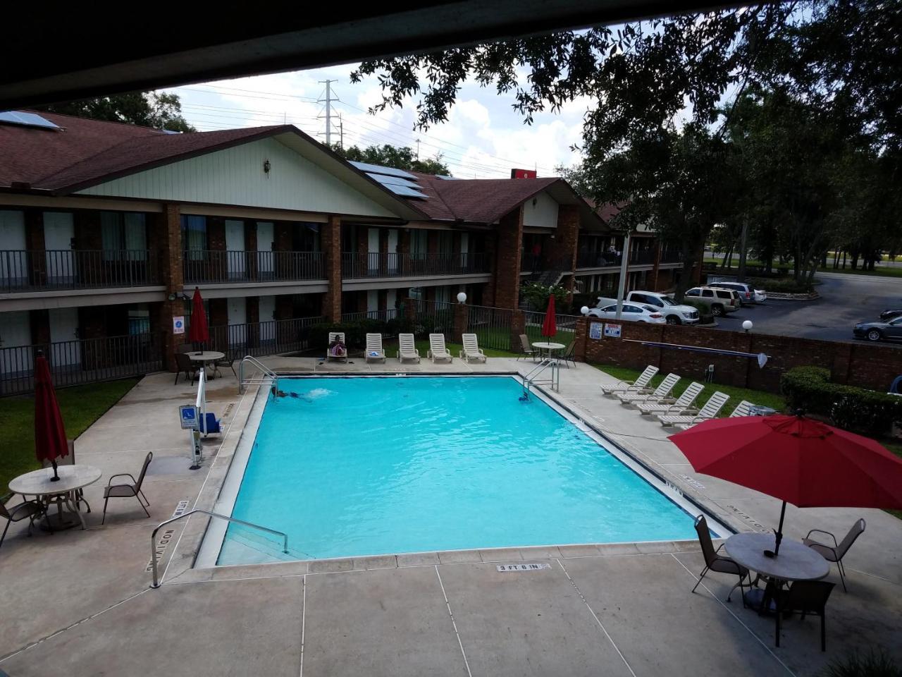 Ramada By Wyndham Temple Terrace/Tampa North Hotell Eksteriør bilde
